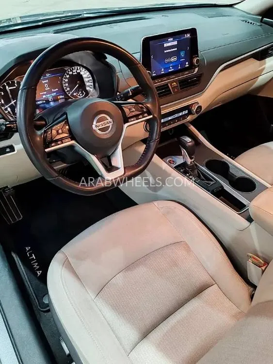 Nissan Altima 2021 for Sale in Umm Al Quwain Image-12