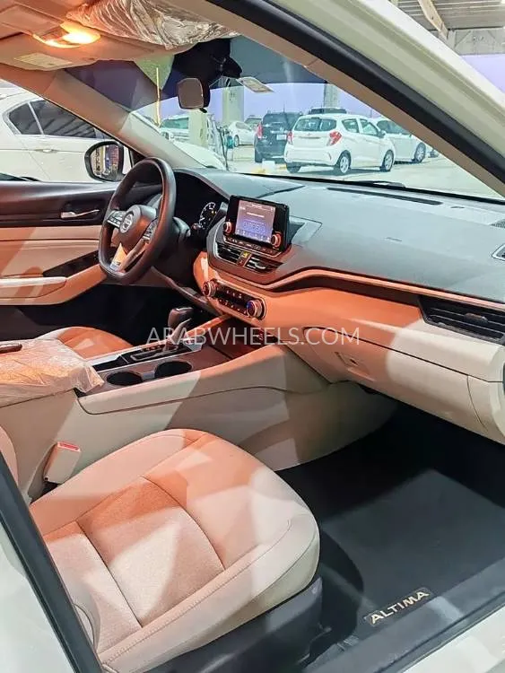 Nissan Altima 2020 for Sale in Umm Al Quwain Image-15