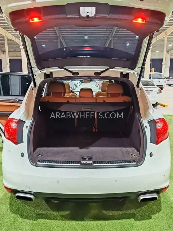Porsche Cayenne 2013 for Sale in Umm Al Quwain Image-6