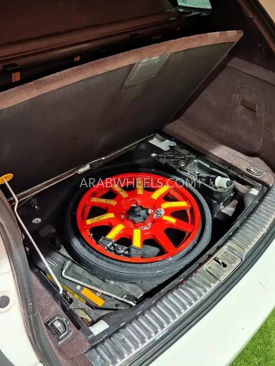 Porsche Cayenne 2013 for Sale in Umm Al Quwain Image-18