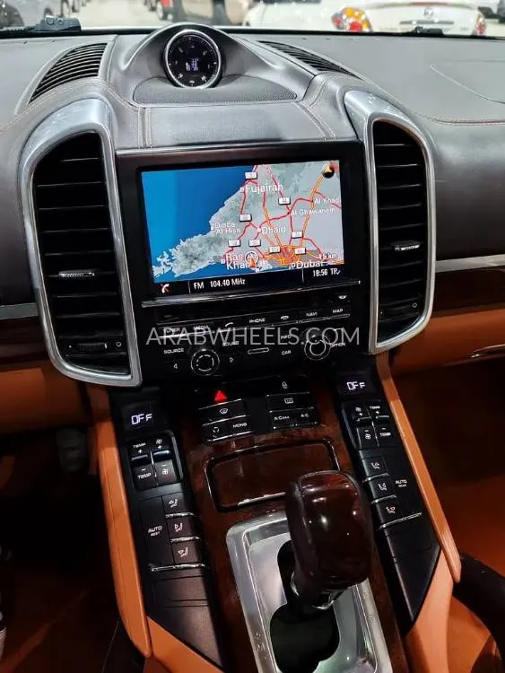 Porsche Cayenne 2013 for Sale in Umm Al Quwain Image-19