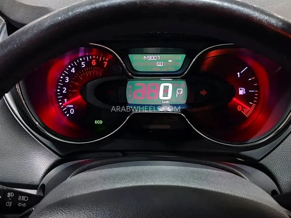 رينو كابتور 2017 for Sale in أم القيوين Image-19