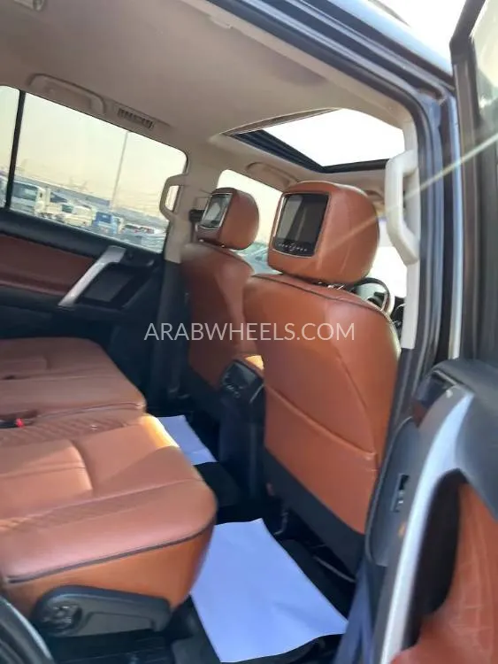 Toyota Land Cruiser Prado 2016 for Sale in Dubai Image-6