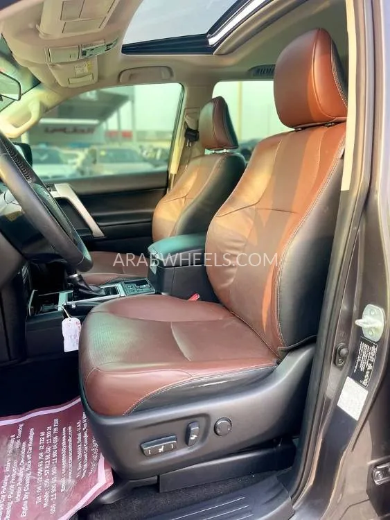 Toyota Land Cruiser Prado 2020 for Sale in Dubai Image-12