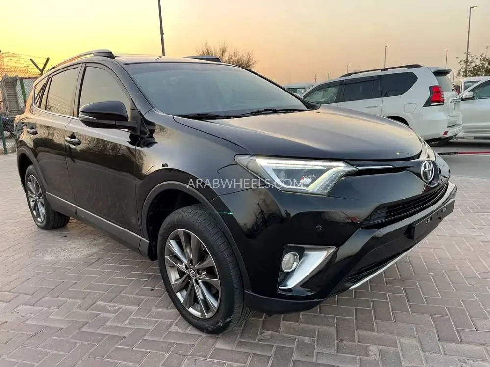 Toyota Rav4 2018 for Sale in Dubai Image-15