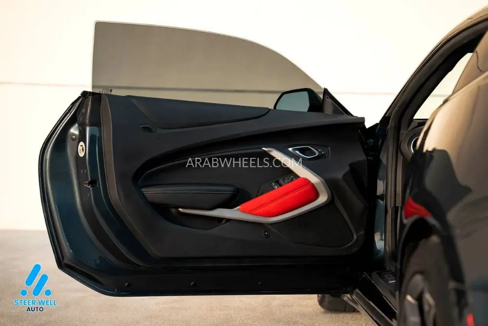 شيفروليه كامارو 2021 for Sale in الشارقة Image-11