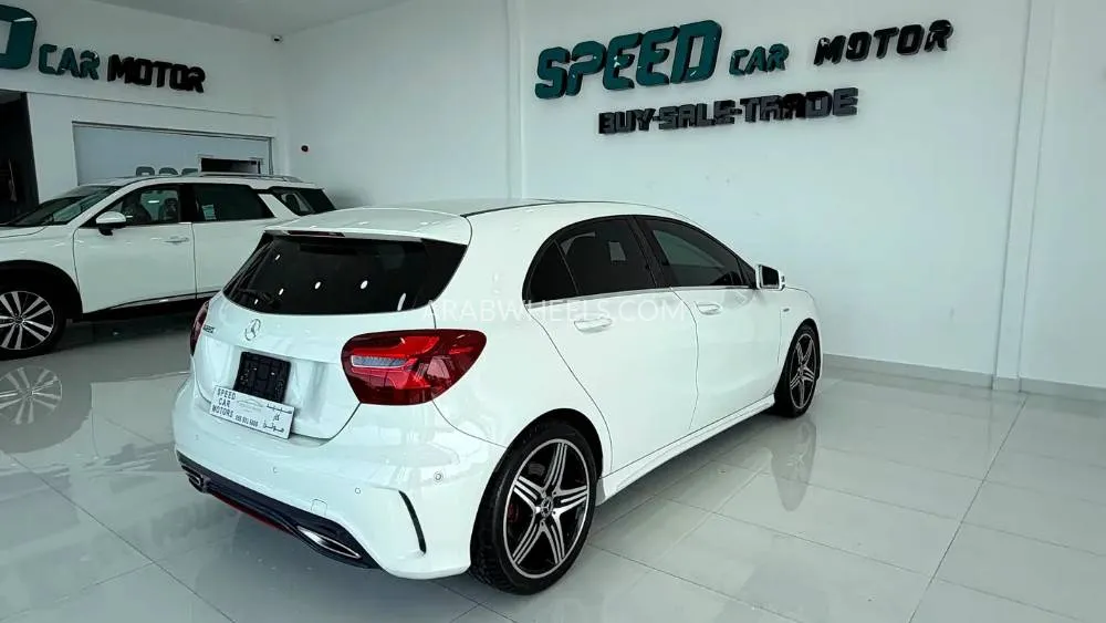 Mercedes Benz A Class 2018 for Sale in Abu Dhabi Image-12