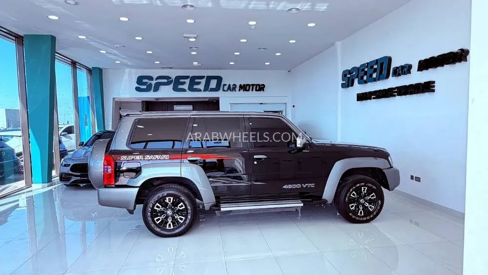 Nissan Patrol 2023 for Sale in Abu Dhabi Image-16