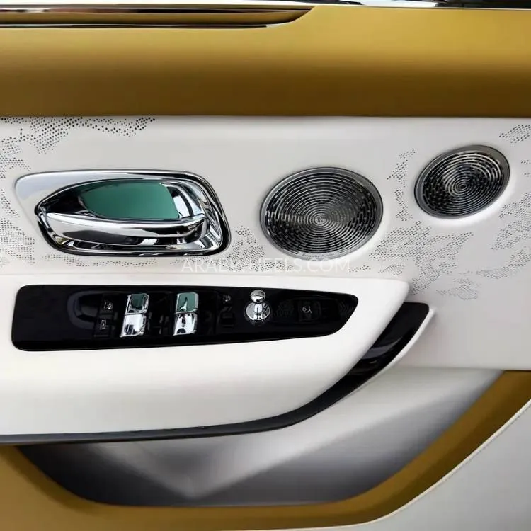 Rolls Royce Cullinan 2025 for Sale in Dubai Image-2