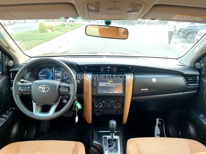 Toyota Fortuner 2022 for Sale in Dubai Image-14