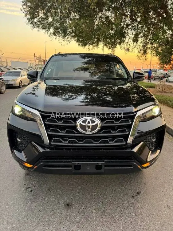 Toyota Fortuner 2022 for Sale in Dubai Image-2