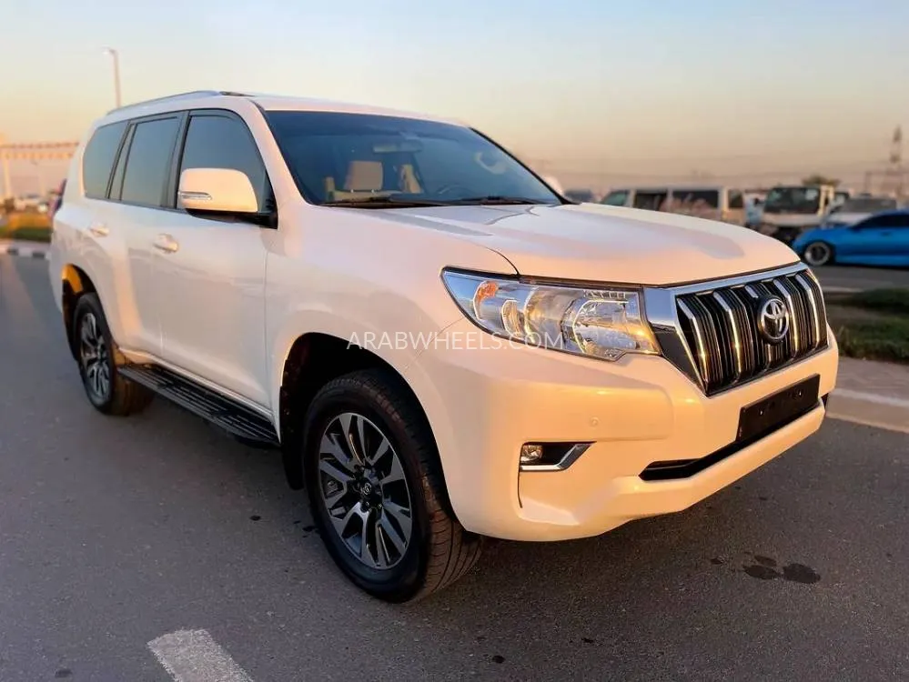 Toyota Land Cruiser Prado 2022 for Sale in Dubai Image-2