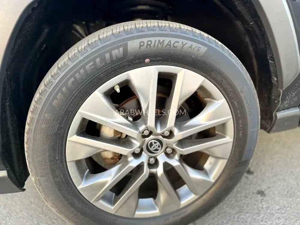 Toyota Rav4 2019 for Sale in Dubai Image-15