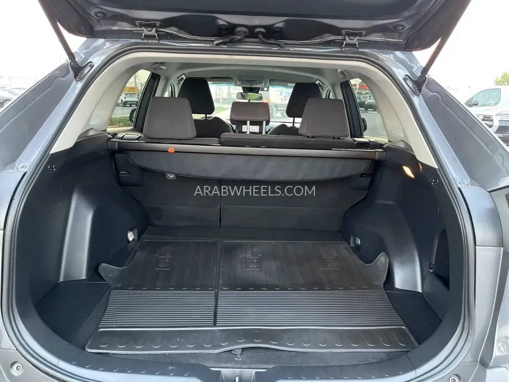 Toyota Rav4 2020 for Sale in Dubai Image-16