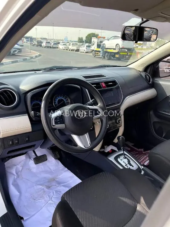 Toyota Rush 2023 for Sale in Dubai Image-4