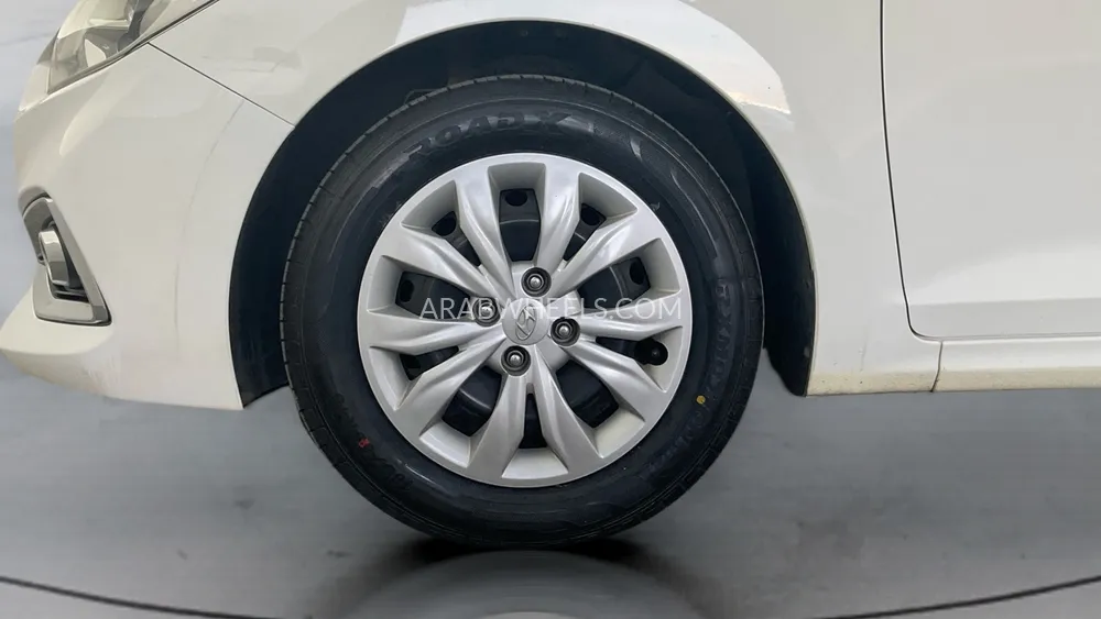 Hyundai Accent 2020 for Sale in Dubai Image-9