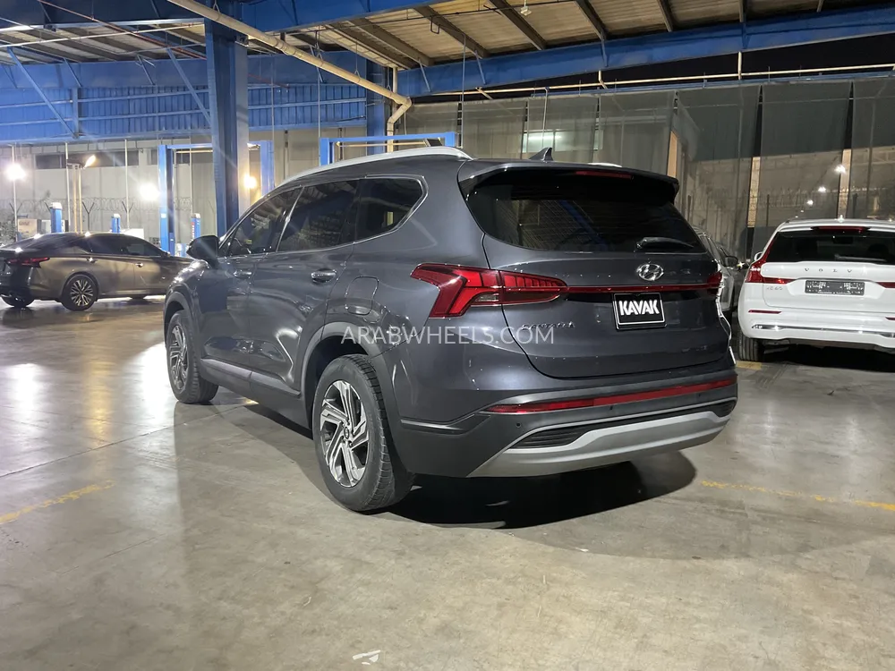 هيونداي سانتا في 2022 for Sale in الشارقة Image-4