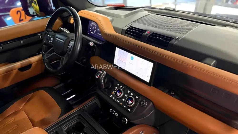 Land Rover Defender 2022 for Sale in Dubai Image-3