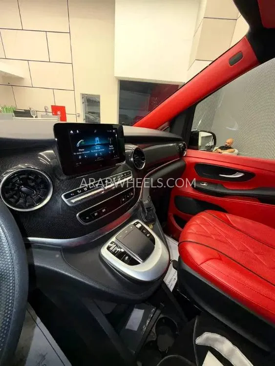 Mercedes Benz V Class 2022 for Sale in Dubai Image-2