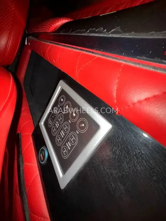 Mercedes Benz V Class 2022 for Sale in Dubai Image-18