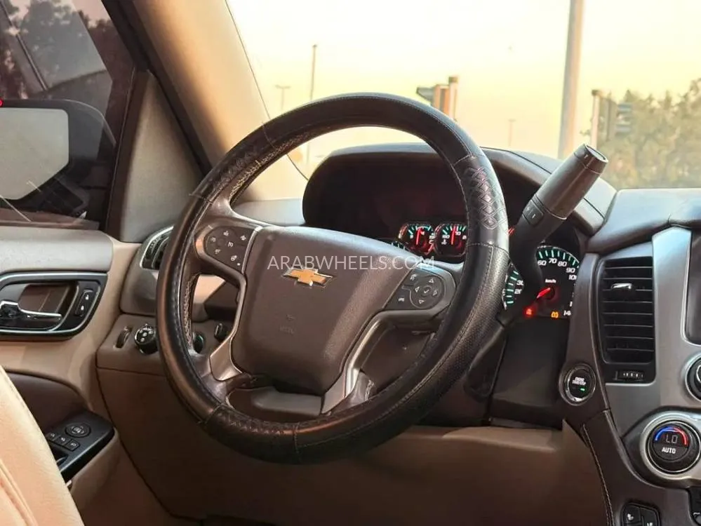 Chevrolet Tahoe 2019 for Sale in Sharjah Image-16