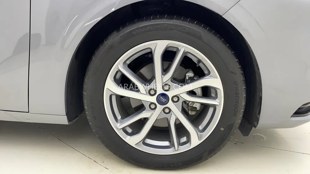 Ford Taurus 2024 for Sale in Dubai Image-10