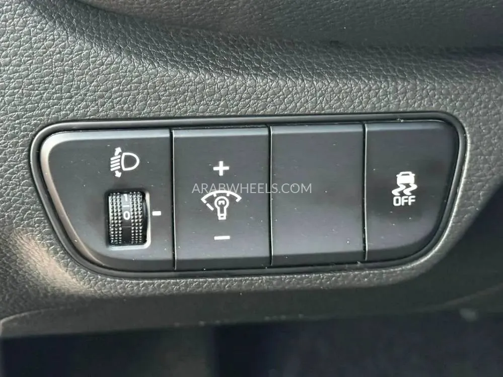 Kia Seltos 2023 for Sale in Sharjah Image-3