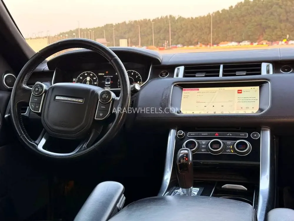 Land Rover Range Rover Sport 2017 for Sale in Sharjah Image-15
