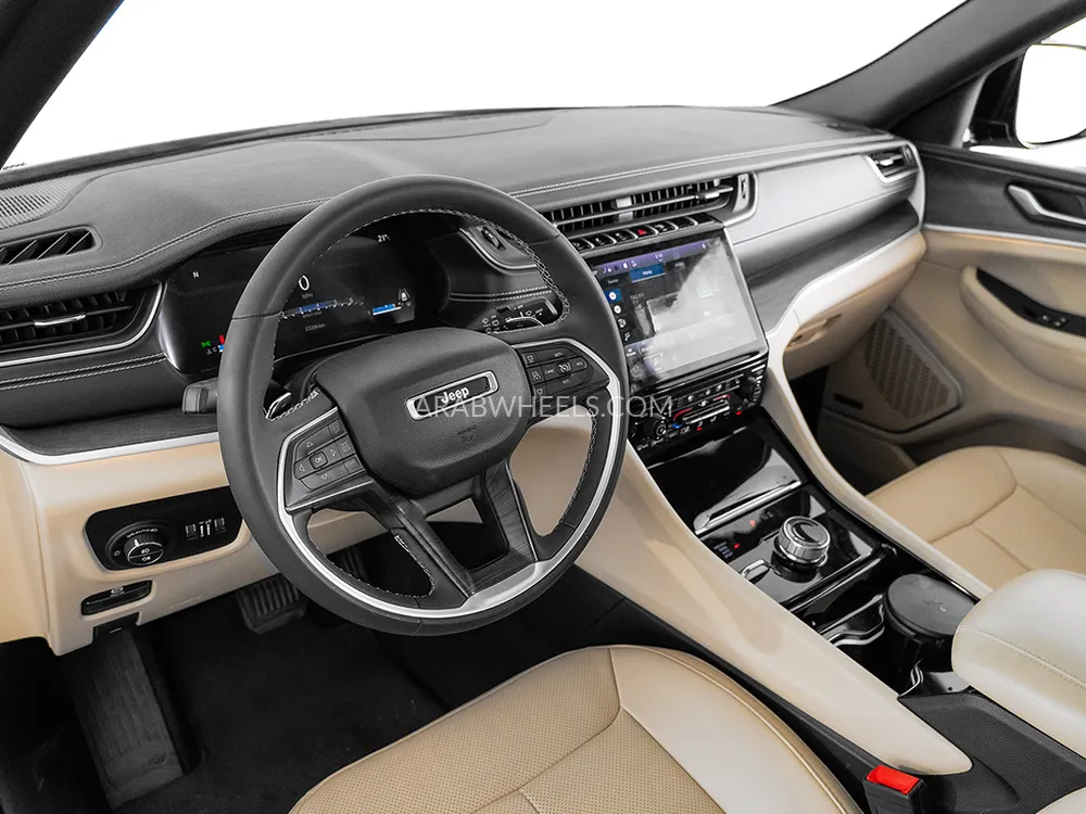 Jeep Grand Cherokee 2023 for Sale in Dubai Image-7