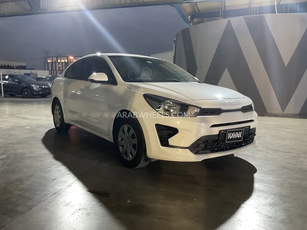 Kia Rio 2022 for Sale in Sharjah Image-3