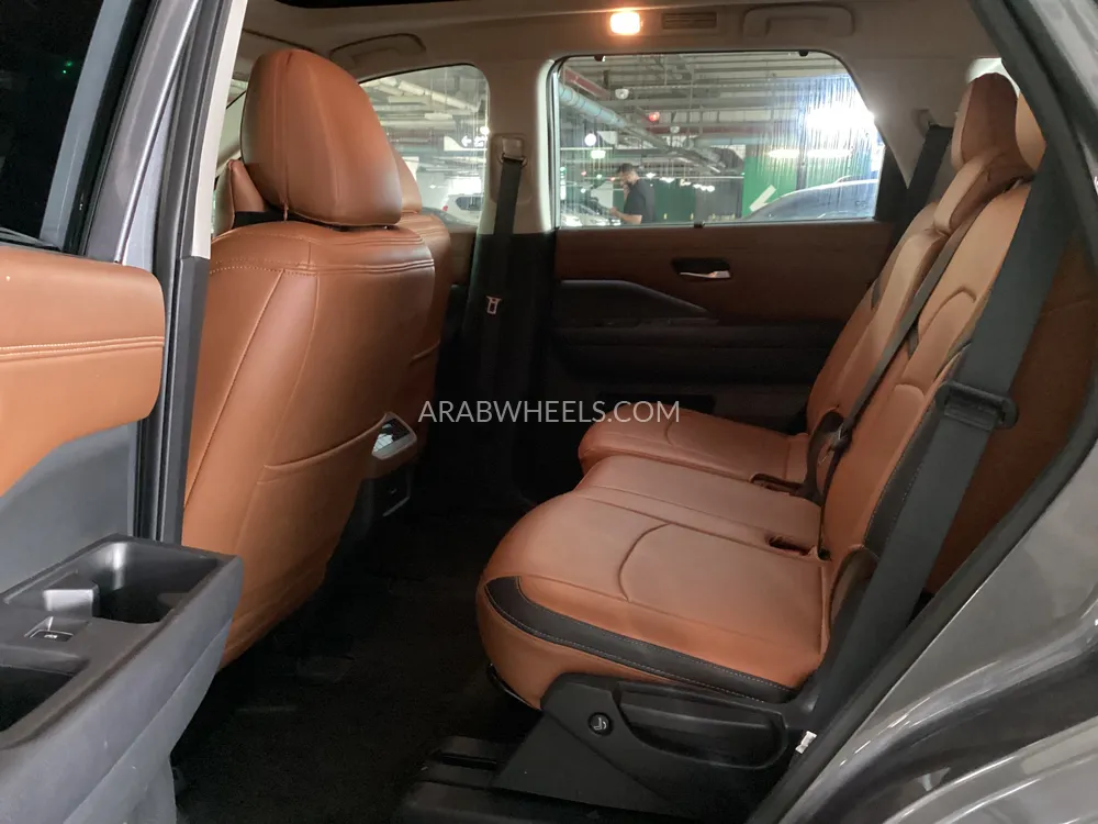 Nissan Pathfinder 2024 for Sale in Sharjah Image-6