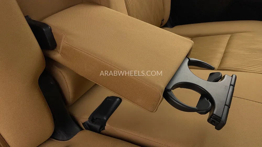 Toyota Fortuner 2023 for Sale in Dubai Image-40