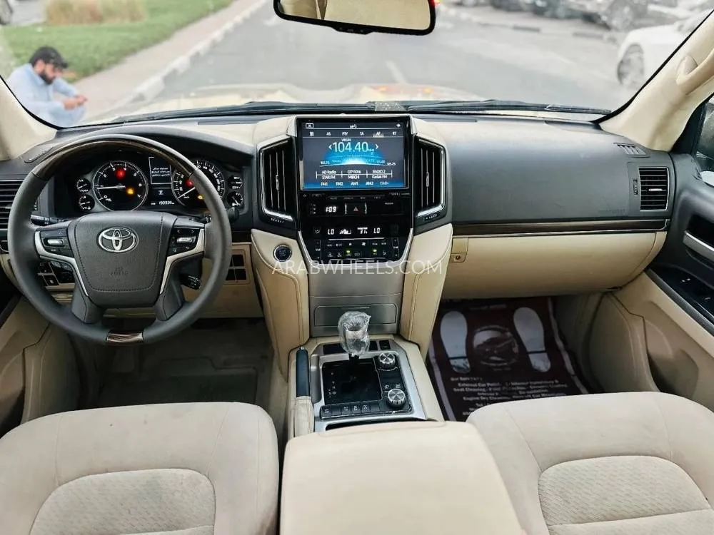 Toyota Land Cruiser 2020 for Sale in Dubai Image-11
