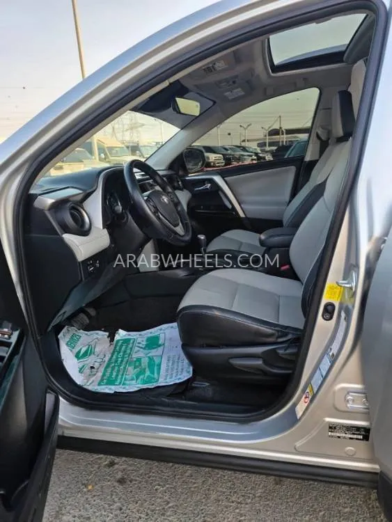 Toyota Rav4 2016 for Sale in Dubai Image-12