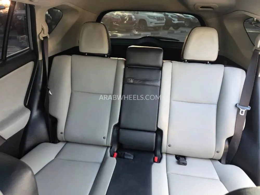 Toyota Rav4 2016 for Sale in Dubai Image-13