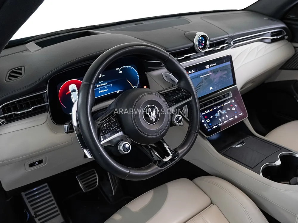 Maserati Grecale 2023 for Sale in Dubai Image-6