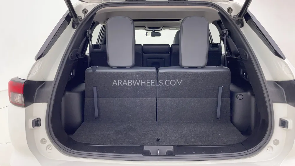 Mitsubishi Outlander 2024 for Sale in Dubai Image-28