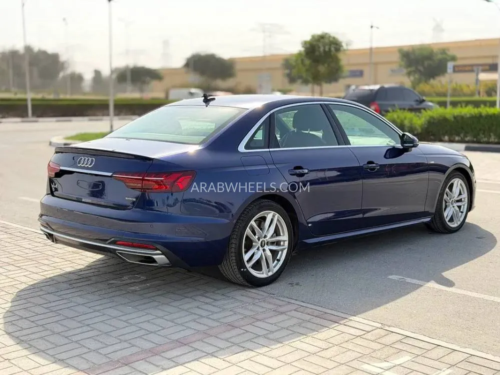 Audi A4 2022 for Sale in Dubai Image-10