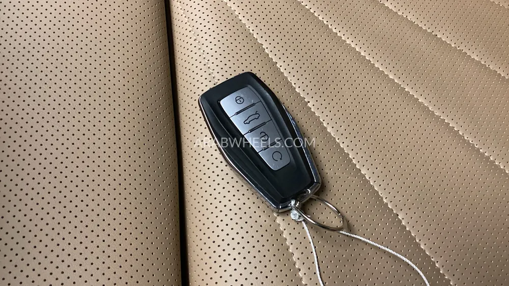 Geely Starray 2025 for Sale in Sharjah Image-18