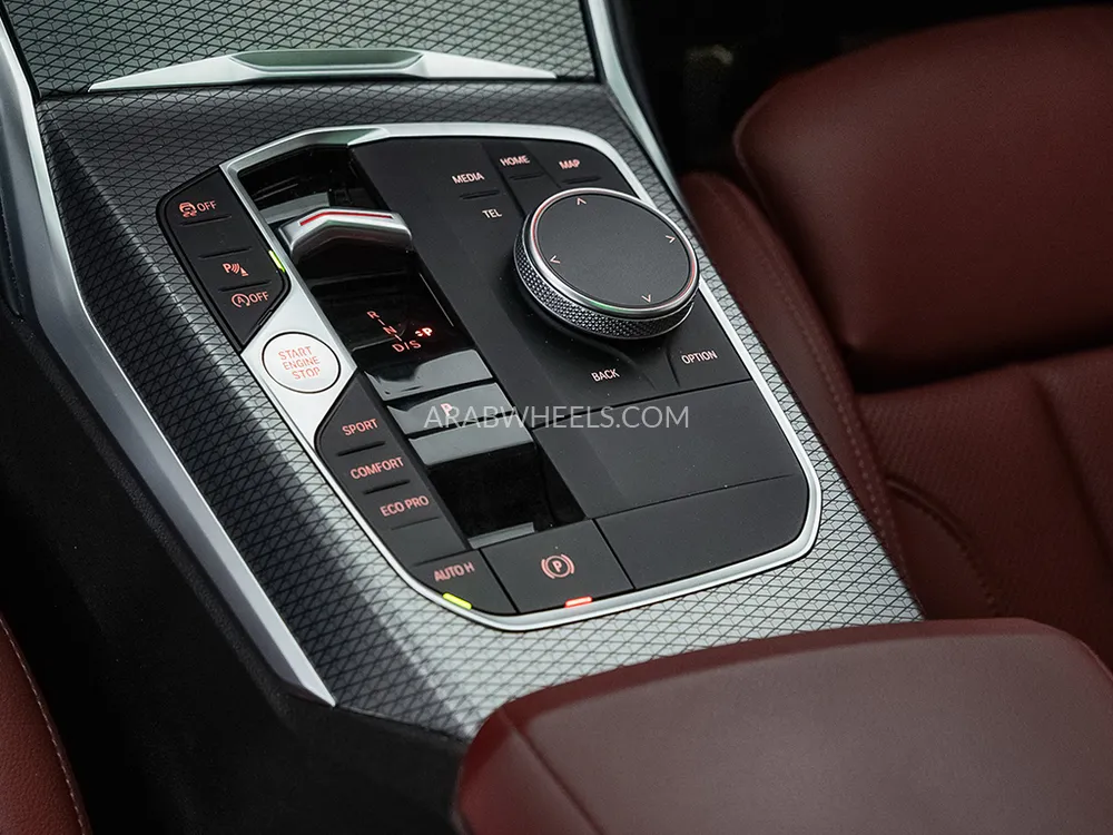 بي إم دبليو الفئة الثالثة 2023 for Sale in دبي Image-10