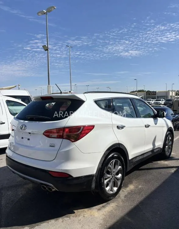 هيونداي سانتا في 2014 for Sale in الشارقة Image-14