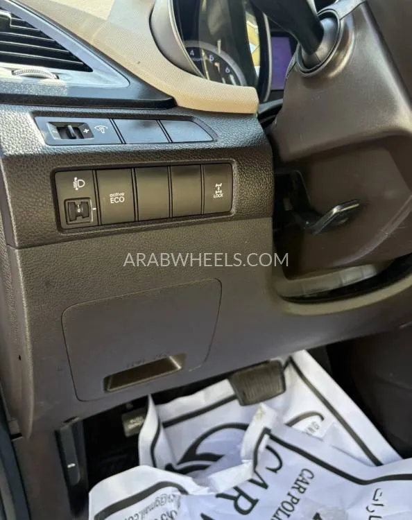 هيونداي سانتا في 2014 for Sale in الشارقة Image-21
