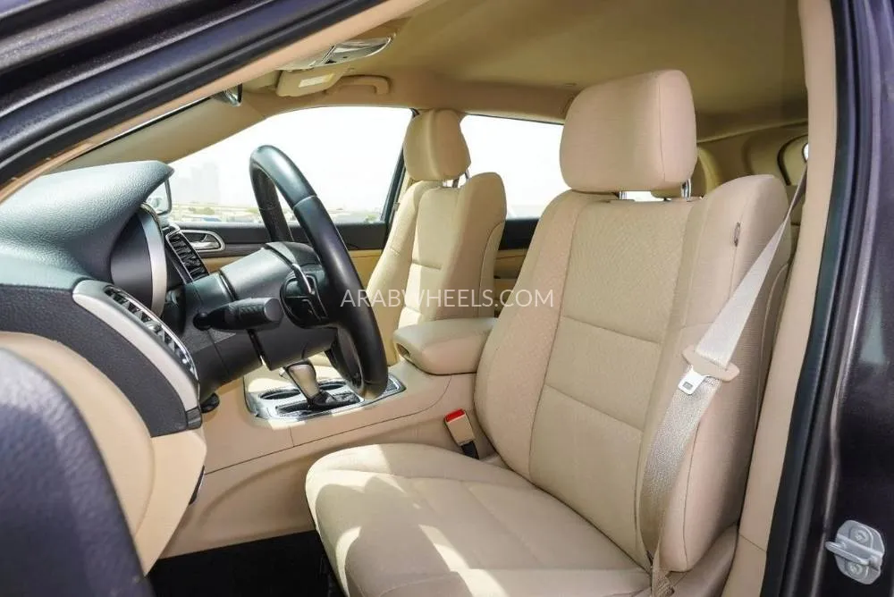Jeep Cherokee 2021 for Sale in Dubai Image-12
