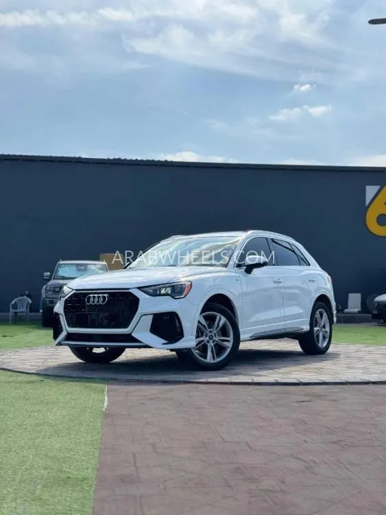 Audi Q3 2022 for Sale in Ajman Image-12