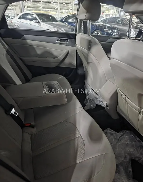 Hyundai Sonata 2018 for Sale in Ajman Image-17