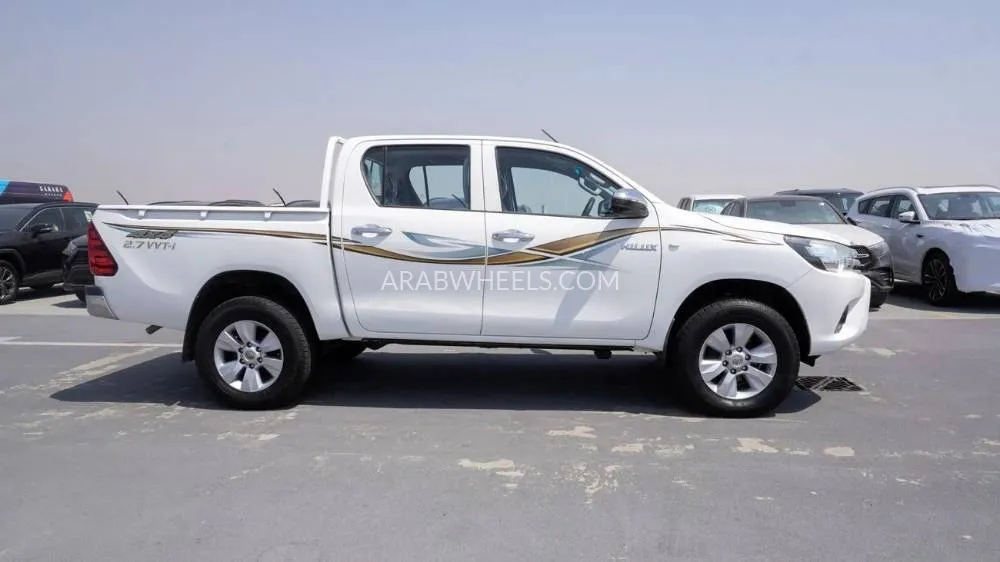 Toyota Hilux 2017 for Sale in Dubai Image-4