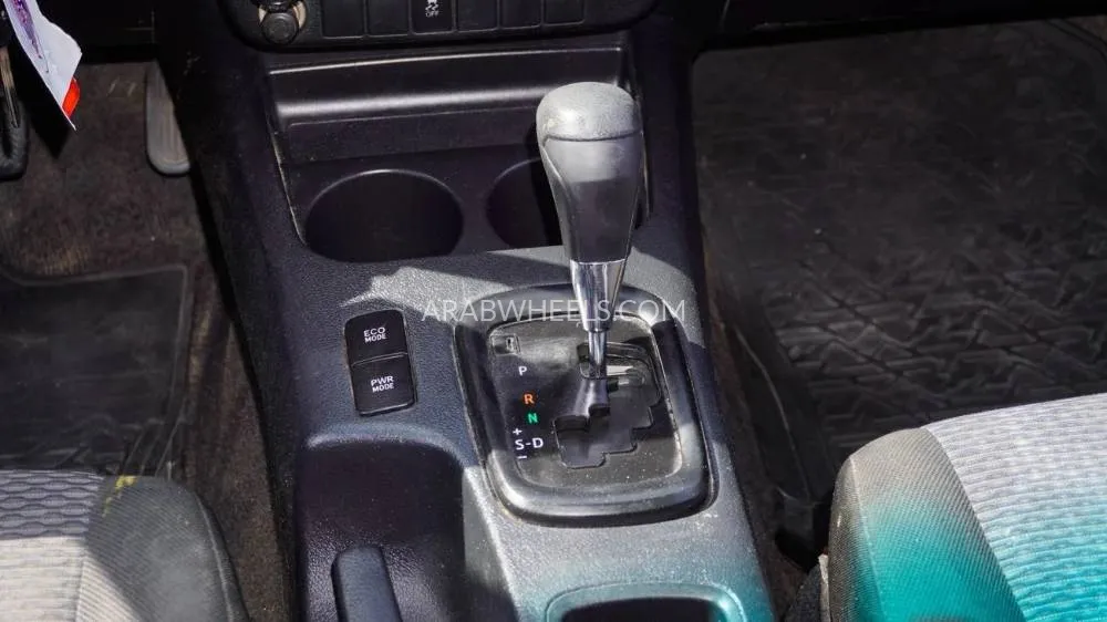 Toyota Hilux 2017 for Sale in Dubai Image-11