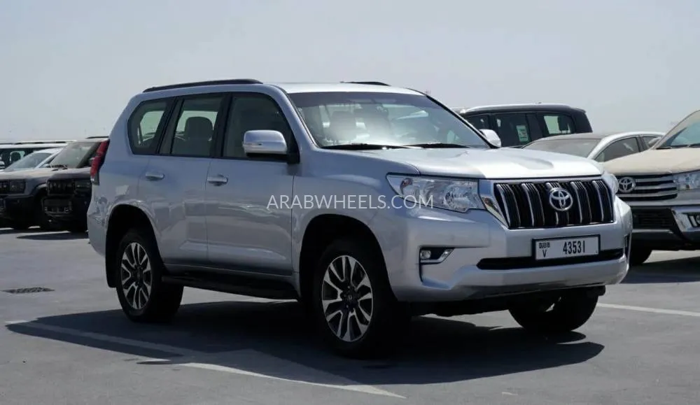 Toyota Land Cruiser 2023 for Sale in Dubai Image-3