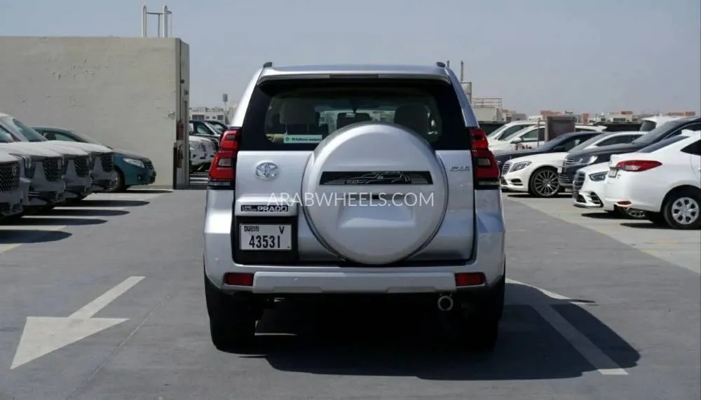Toyota Land Cruiser 2023 for Sale in Dubai Image-6