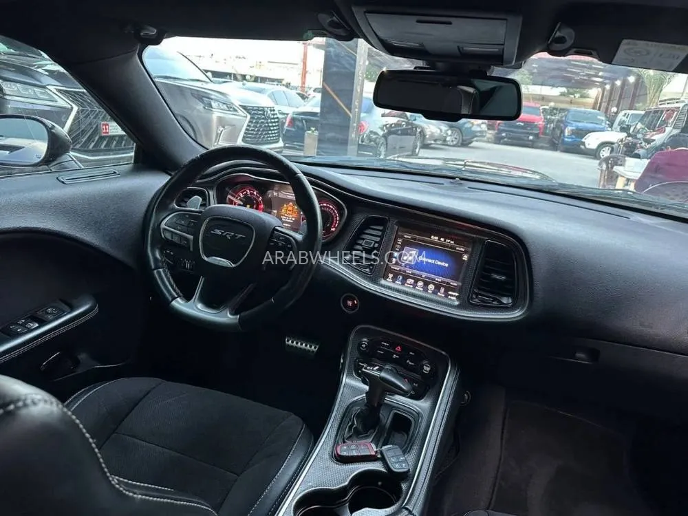 دودج تشالينجر 2015 for Sale in عجمان Image-7